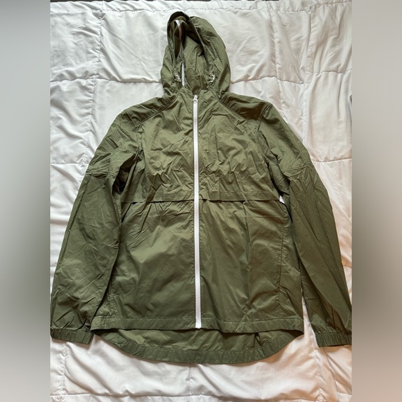 Old Navy Packable Hooded Ripstop Windbreaker Jacket for Men - Picture 3 of 4